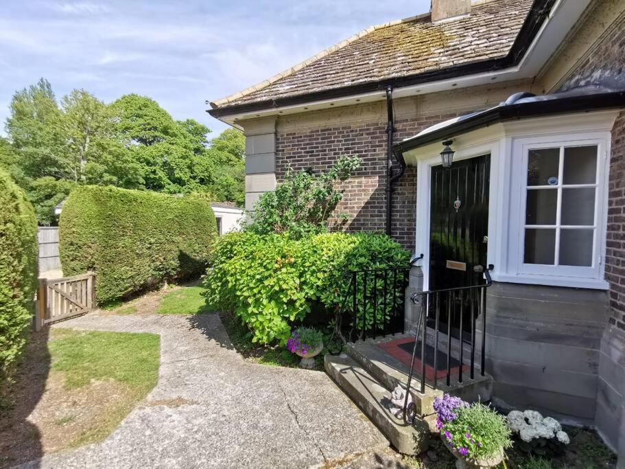 Beautiful Gate House A 4 Minute Walk From *
