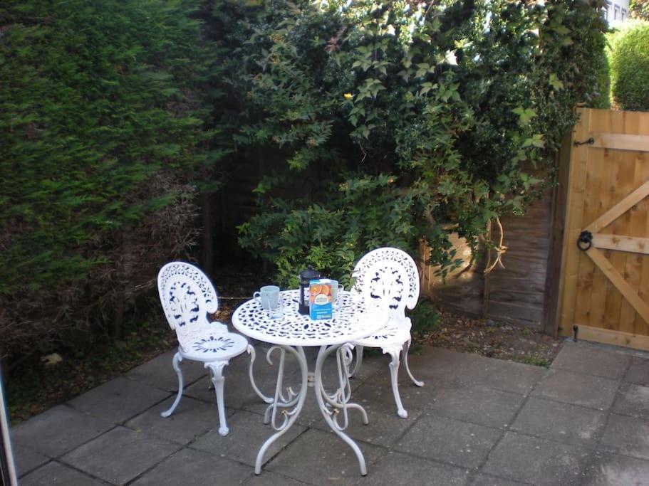 Beautiful Gate House A 4 Minute Walk From Holiday home Bognor Regis